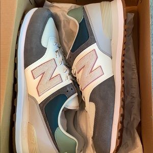 NWT New Balance 574